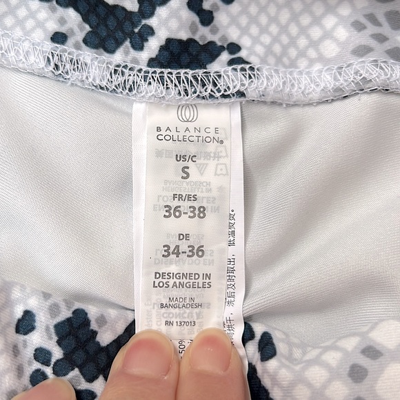 Balance Collection Small. Lack Snake Pattern Tights - Picture 7 of 8